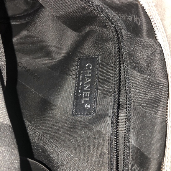 Authentic Chanel Portobello Glazed Tote - Picture 5 of 14